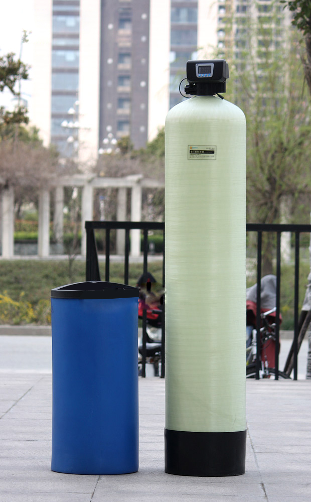 數(shù)顯多路閥全自動(dòng)軟水器(軟化水設(shè)備) 數(shù)顯多路閥全自動(dòng)軟水器(軟化水設(shè)備)