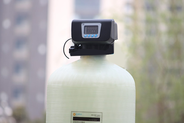 數(shù)顯多路閥全自動(dòng)軟水器(軟化水設(shè)備) 數(shù)顯多路閥全自動(dòng)軟水器(軟化水設(shè)備)