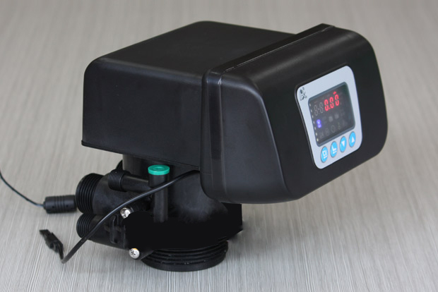 數(shù)顯多路閥全自動(dòng)軟水器(軟化水設(shè)備) 數(shù)顯多路閥全自動(dòng)軟水器(軟化水設(shè)備)